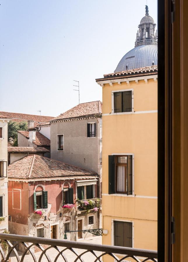 Accademia Charm Apartments By Wonderful Italy Velence Kültér fotó