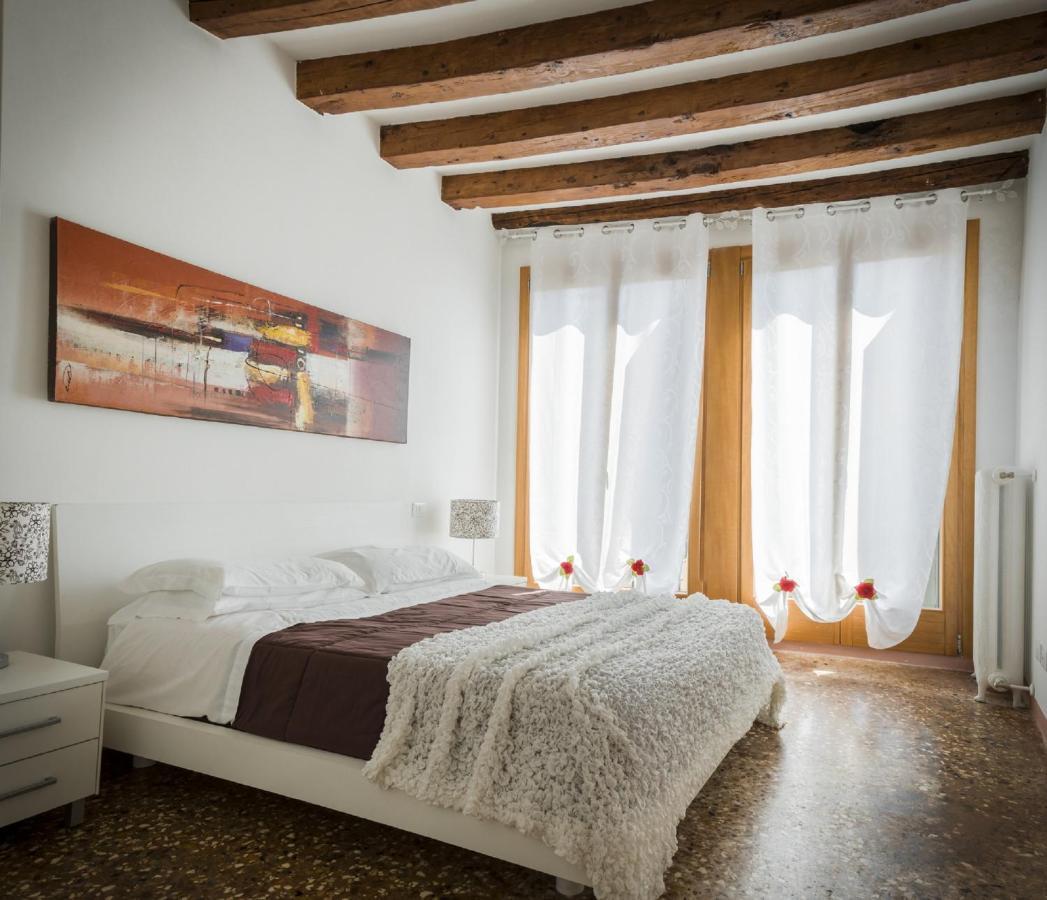 Accademia Charm Apartments By Wonderful Italy Velence Kültér fotó