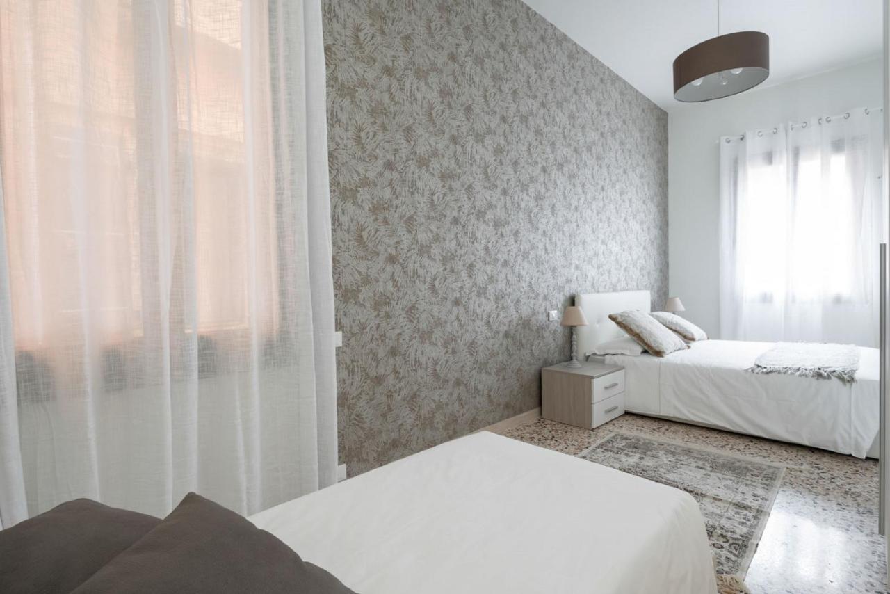 Accademia Charm Apartments By Wonderful Italy Velence Kültér fotó