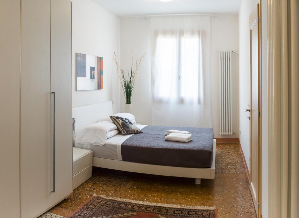 Accademia Charm Apartments By Wonderful Italy Velence Kültér fotó