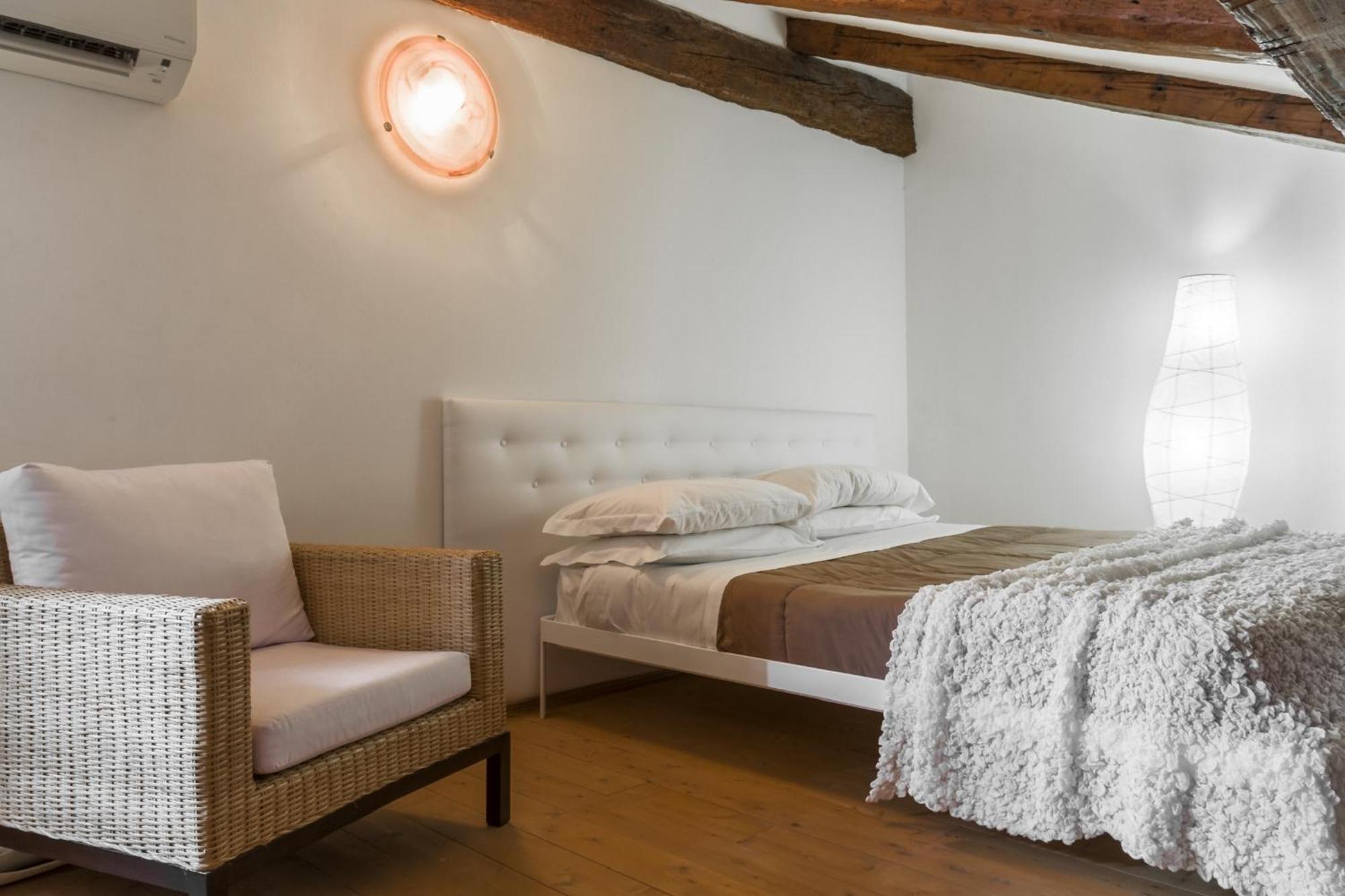 Accademia Charm Apartments By Wonderful Italy Velence Kültér fotó